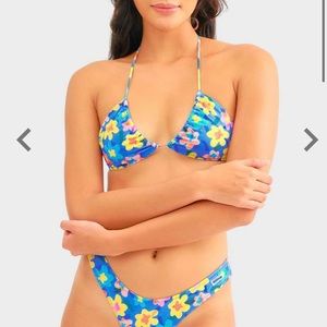 Blackbough Swim size M never worn bikini set.